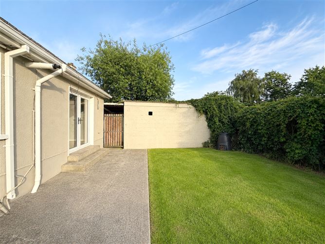 Photo 15 of 25 — FR. BROPHY'S HOUSE, RIDGE ROAD, PORTLAOISE, Co. Laois