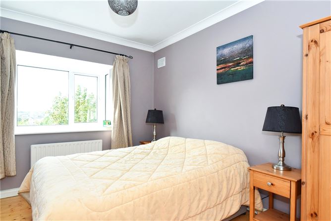 8 Barr na Carraige, Fort Lorenzo, Taylors Hill, Galway
