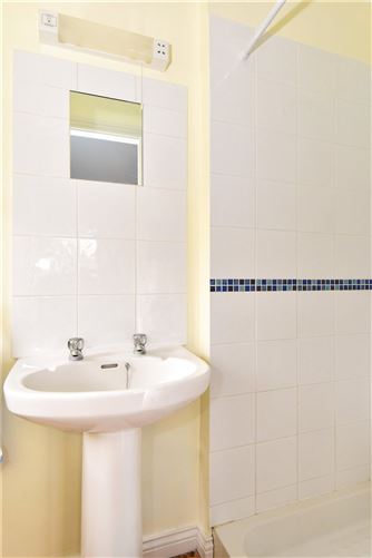 8 Barr na Carraige, Fort Lorenzo, Taylors Hill, Galway