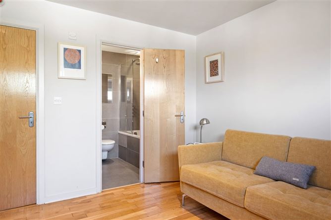 8 Huxley Court, Cork Street, Dublin 8