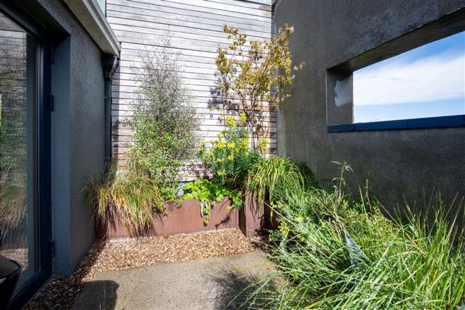 8 Huxley Court, Cork Street, Dublin 8