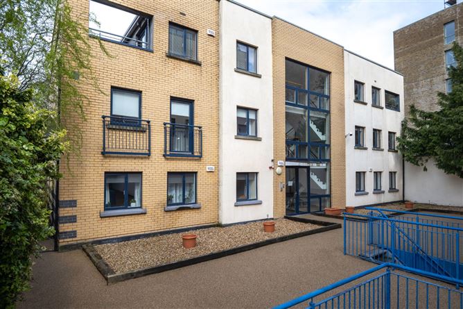 8 Huxley Court, Cork Street, Dublin 8