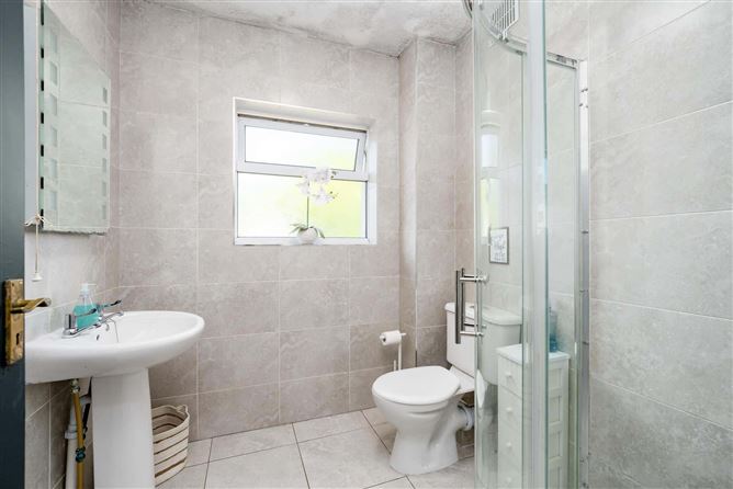 Photo 12 of 27 — 215 Virginia Heights, Tallaght, Dublin 24