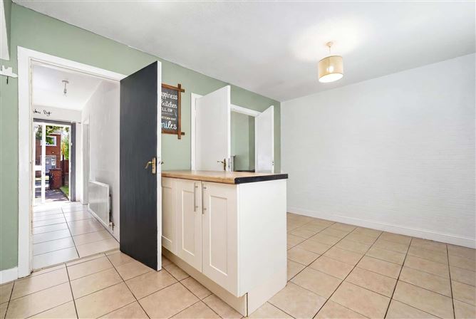 Photo 9 of 27 — 215 Virginia Heights, Tallaght, Dublin 24