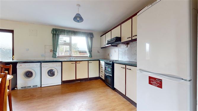 93 Springfield Court, Castlebar, Co. Mayo