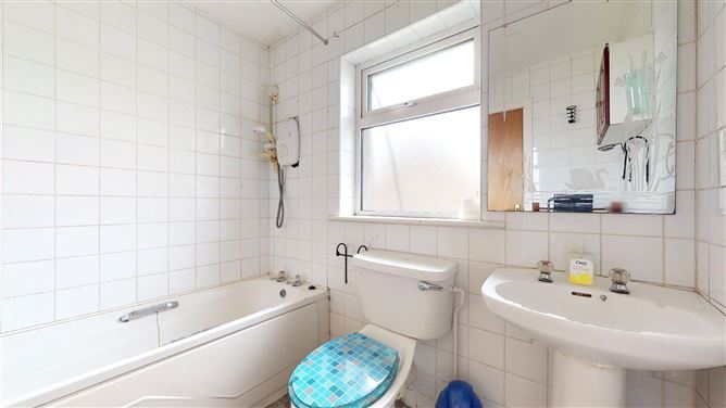 93 Springfield Court, Castlebar, Co. Mayo