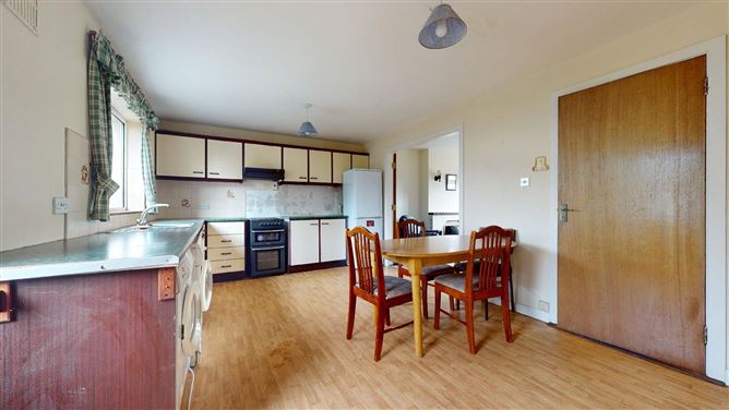 93 Springfield Court, Castlebar, Co. Mayo