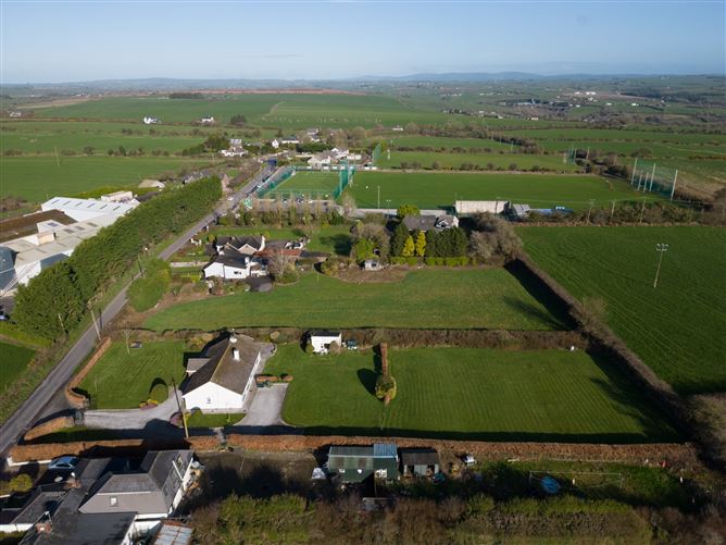 Burkes Lane, Ballinvriskig, Whites Cross, Co. Cork
