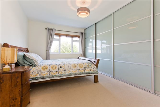 48 Sycamore Road, Dundrum, Dublin 16