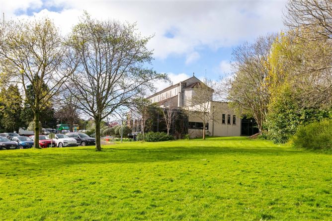 27 Foxrock Court, Foxrock, Dublin 18