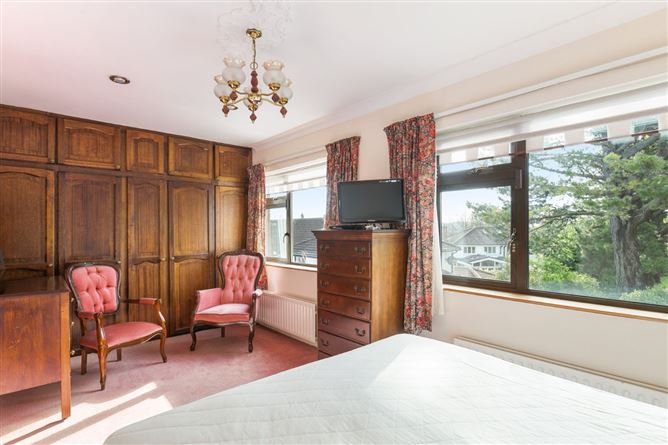 27 Foxrock Court, Foxrock, Dublin 18