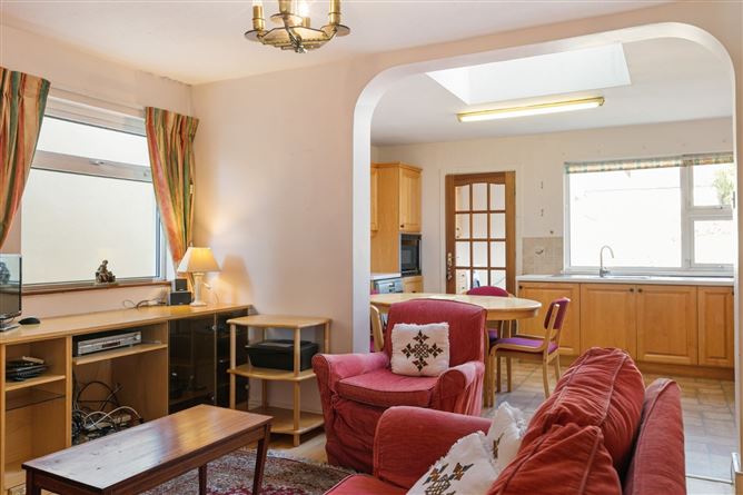 27 Foxrock Court, Foxrock, Dublin 18