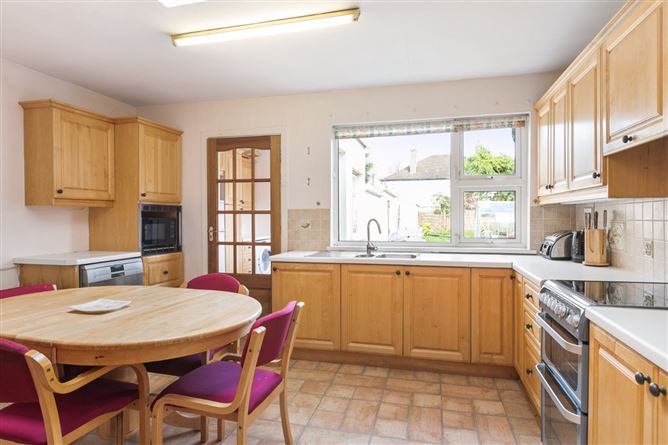 27 Foxrock Court, Foxrock, Dublin 18