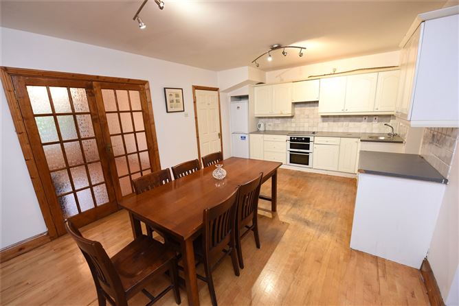 12 Avondale Court, Passage West, Co. Cork
