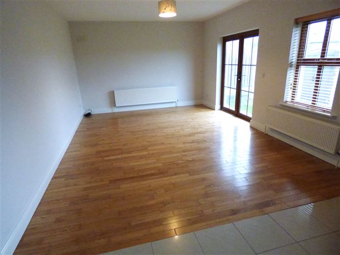 16 Lakeview, Mayfield, Claremorris, Mayo