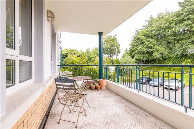 8 Merrion Woods, Blackrock, County Dublin