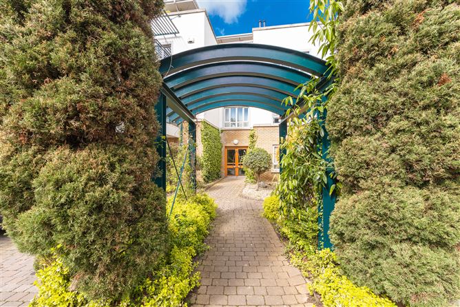 8 Merrion Woods, Blackrock, County Dublin