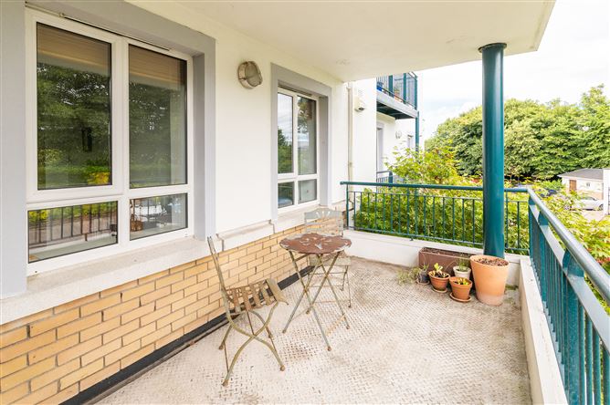 8 Merrion Woods, Blackrock, County Dublin
