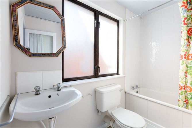 15 Muckross Parade, Phibsborough, Dublin 7