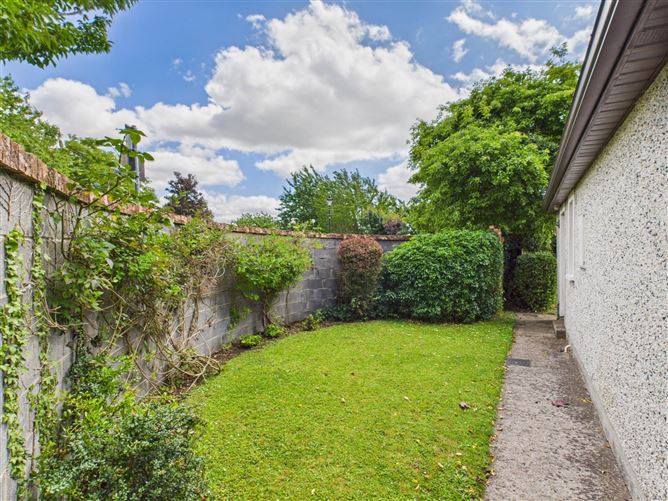 15 College Gardens, Granby Row, Carlow, County Carlow