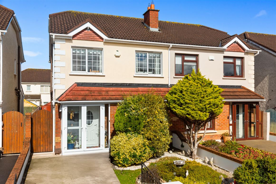 5 Earlsfort Grove, Lucan, Co. Dublin