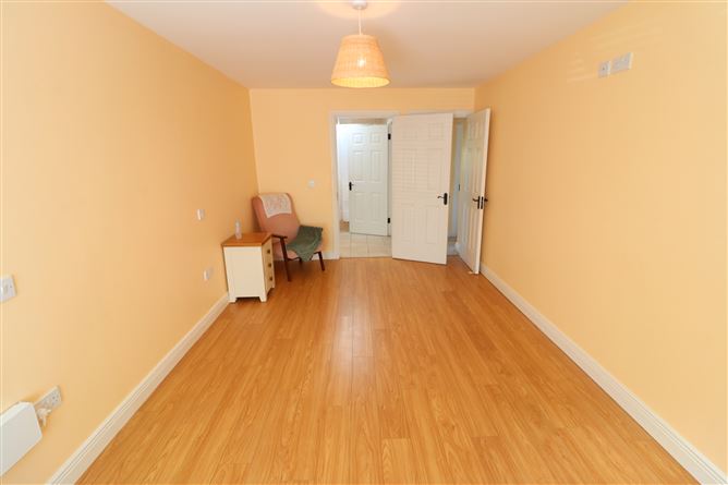 Photo 19 of 41 — 38 Glenanaar ave, Woodview Park, Caherdavin, Limerick