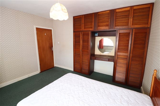 Photo 15 of 41 — 38 Glenanaar ave, Woodview Park, Caherdavin, Limerick