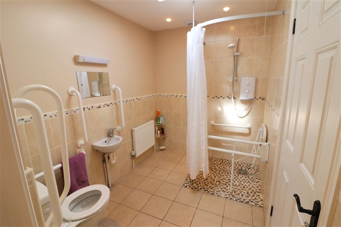 Photo 20 of 41 — 38 Glenanaar ave, Woodview Park, Caherdavin, Limerick
