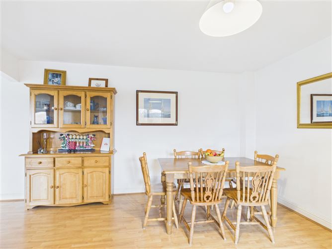 2C Moore Bay, Kilkee, Co. Clare