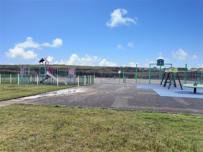 2C Moore Bay, Kilkee, Co. Clare