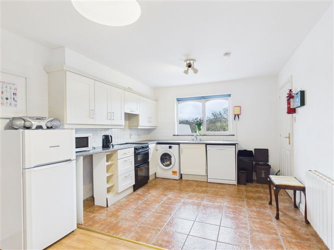 2C Moore Bay, Kilkee, Co. Clare