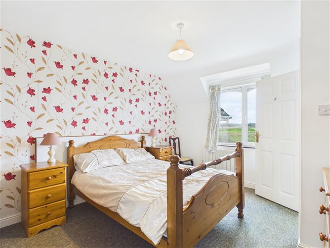 2C Moore Bay, Kilkee, Co. Clare