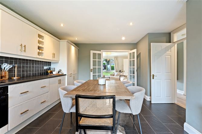 14 Manor Grove, Thornbury View, Rochestown, Cork