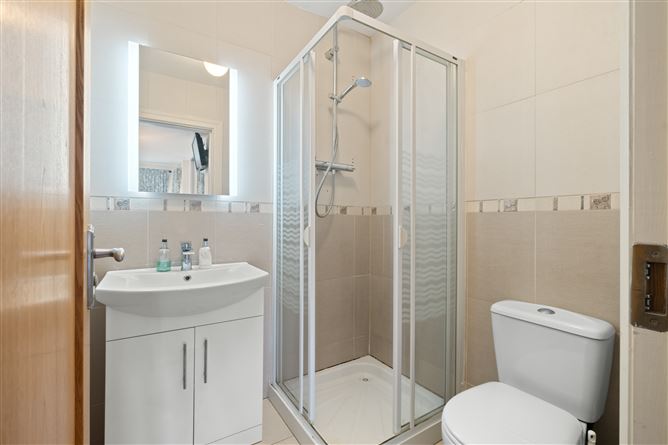 15 Cúirt Na hAbhann, Claregalway, Galway