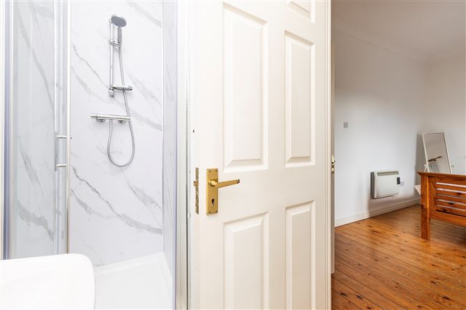 https://photos-a.propertyimages.ie/media/1/4/6/5017641/6156d050-ac7d-468e-aeca-22a0822afc53_l.jpg