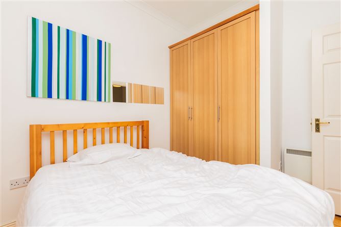 https://photos-a.propertyimages.ie/media/1/4/6/5017641/6156d050-ac7d-468e-aeca-22a0822afc53_l.jpg