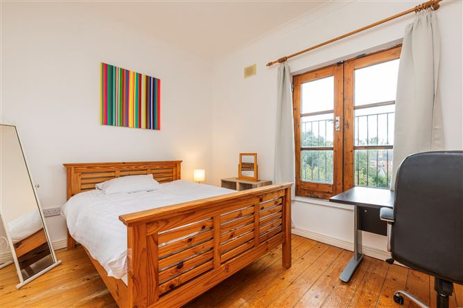 https://photos-a.propertyimages.ie/media/1/4/6/5017641/6156d050-ac7d-468e-aeca-22a0822afc53_l.jpg