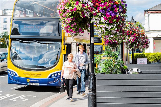 https://photos-a.propertyimages.ie/media/1/4/6/5017641/6156d050-ac7d-468e-aeca-22a0822afc53_l.jpg