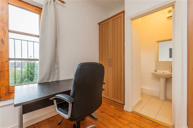 https://photos-a.propertyimages.ie/media/1/4/6/5017641/6156d050-ac7d-468e-aeca-22a0822afc53_l.jpg