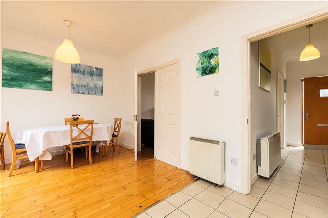 https://photos-a.propertyimages.ie/media/1/4/6/5017641/6156d050-ac7d-468e-aeca-22a0822afc53_l.jpg