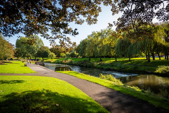 https://photos-a.propertyimages.ie/media/1/4/6/5017641/6156d050-ac7d-468e-aeca-22a0822afc53_l.jpg