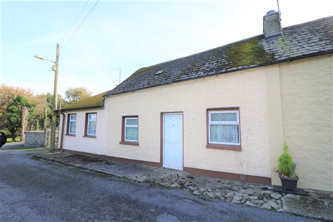 Main image for 4 Moore Street, Ahenny, Carrick-on-Suir, Tipperary