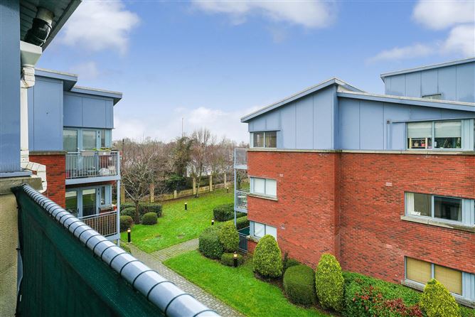 34 The Courthouse, Rathcoole, Co. Dublin