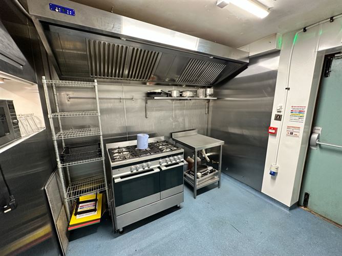 37 Clanbrassil Street Lower, Dublin 8, Co. Dublin