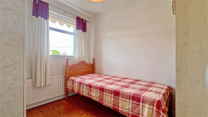 65 St Joseph's Place, Ballinasloe, Galway