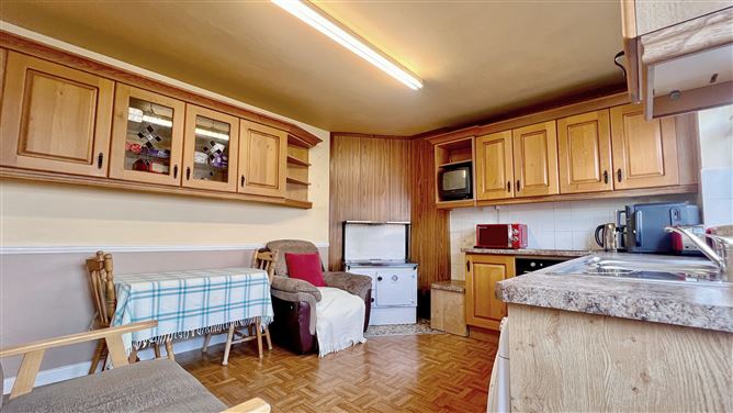 65 St Joseph's Place, Ballinasloe, Galway