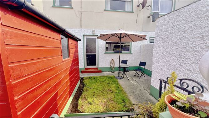 65 St Joseph's Place, Ballinasloe, Galway