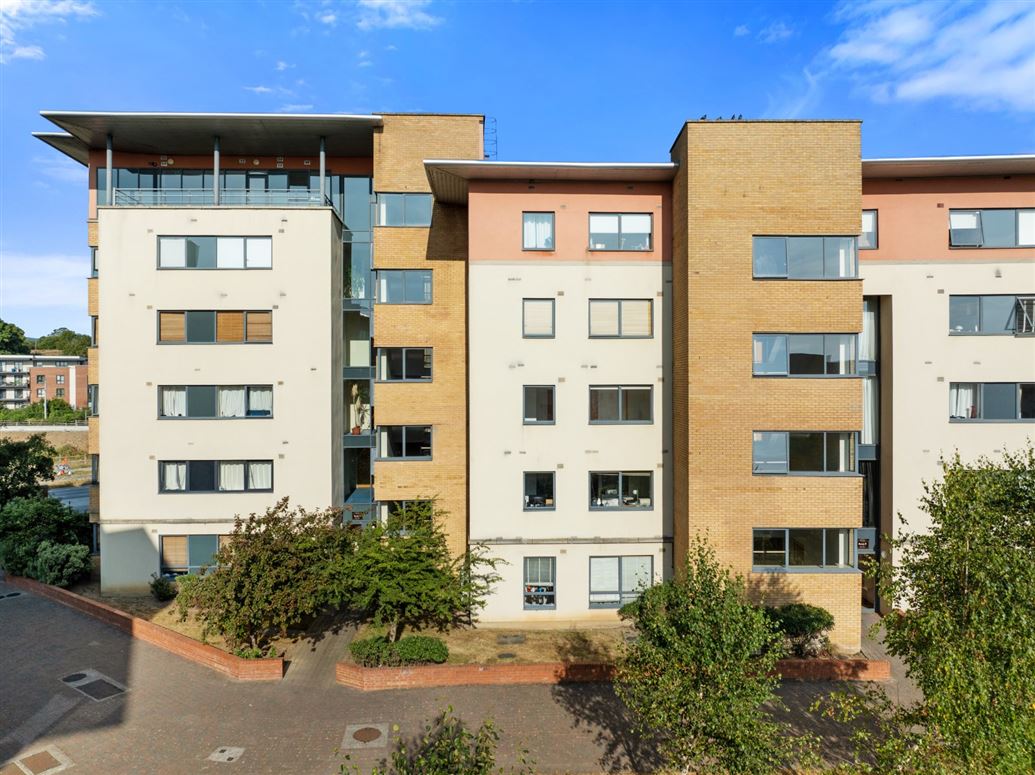 159 The Oval, Tullyvale, Dublin 18