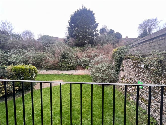 22 St. Catherine's, North Strand , Drogheda, Louth
