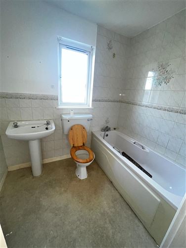 Woodville Manor, Tom Bellew Avenue, Dundalk, Louth